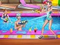 Игра Семейное время возле бассейна онлайн