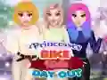 Игра Принцессы на велосипеде День заезда онлайн